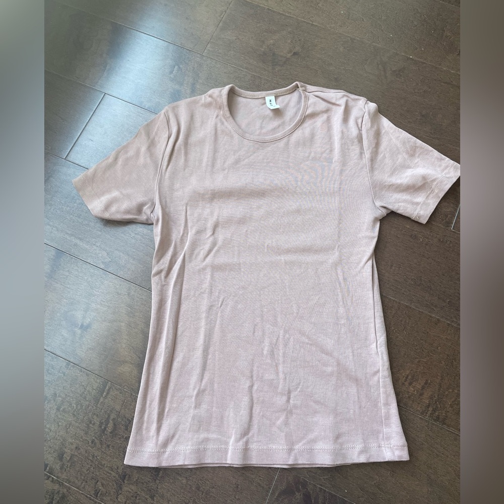 KOTN size medium dusty rose crewneck tshirt